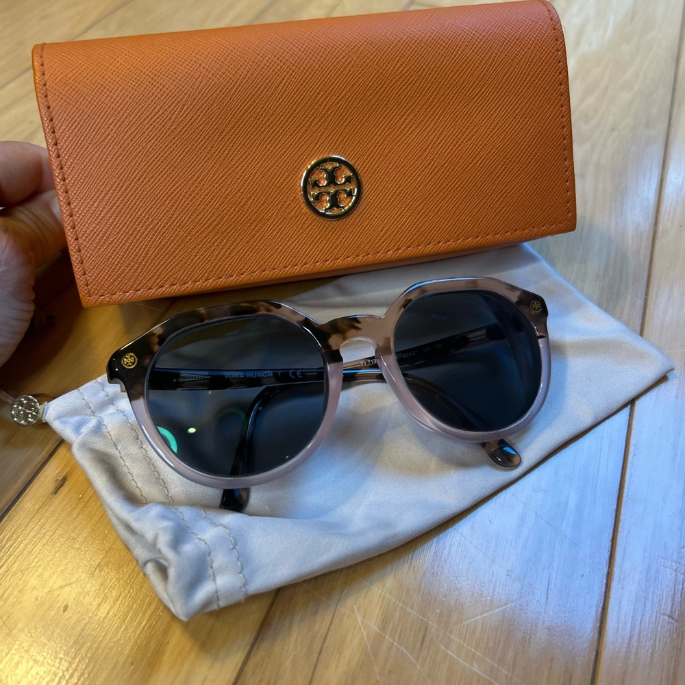 Tory Burch Brown Tortoise Sunglasses - Picture 3 of 14